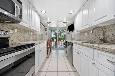 1680 NE 191st St Unit 202-2, Miami, FL MLS: F10405069