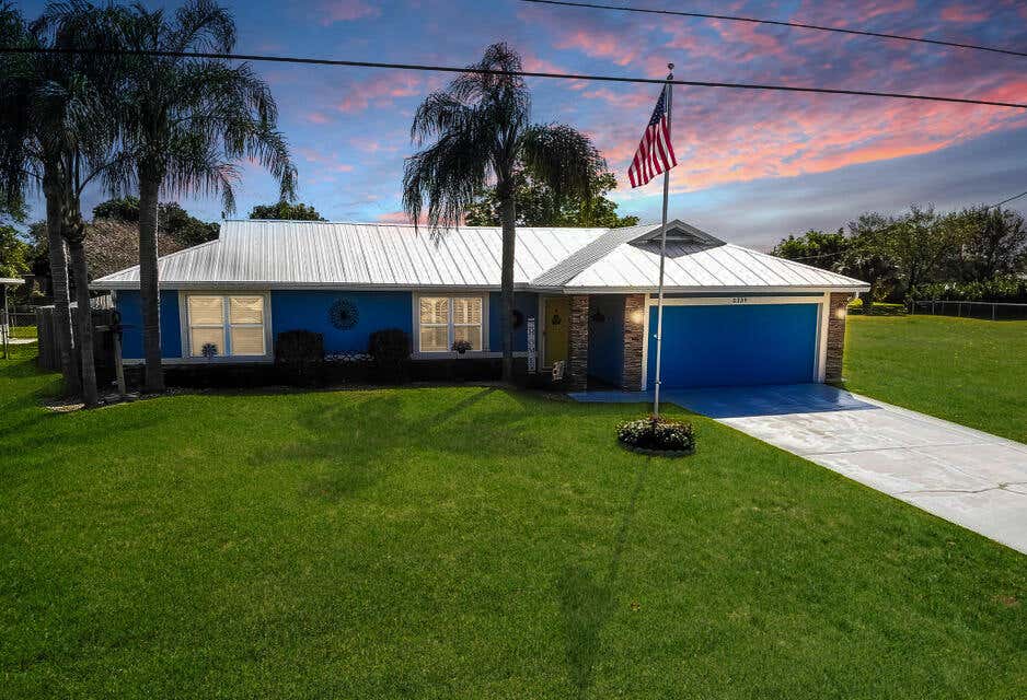 Photo of 2339 SW Kent Circle, Port Saint Lucie, FL 34953 (MLS # R10968889)
