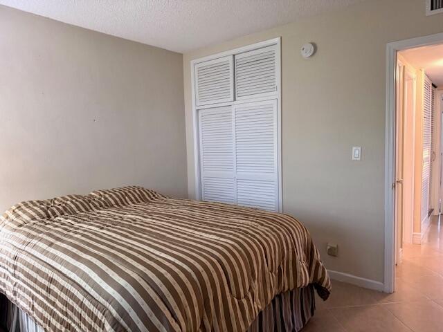 VENETIAN PARK CO-OP - Residential Lease