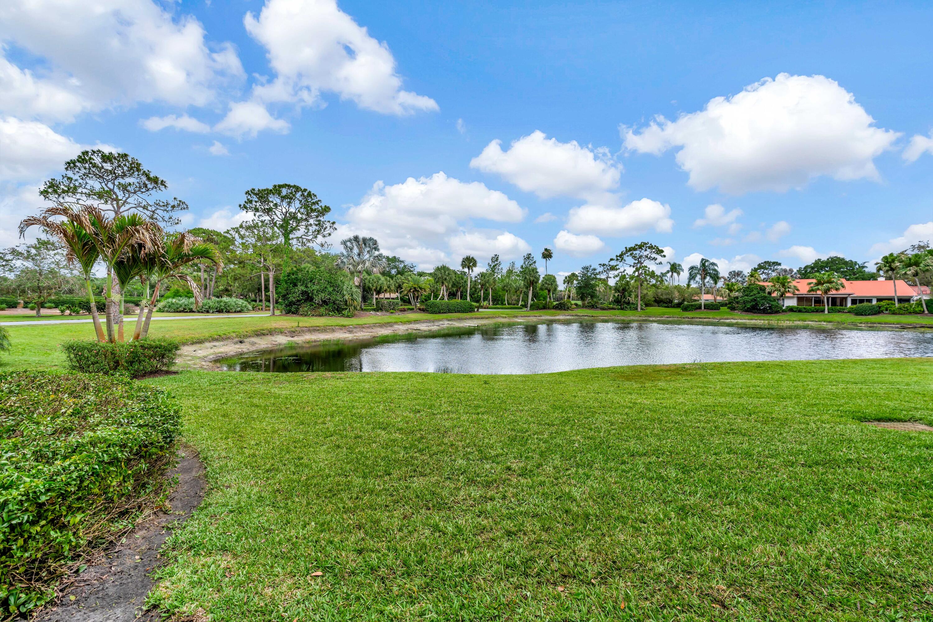PIPERS LANDING GARDEN APARTMENTS CONDO - Residential
