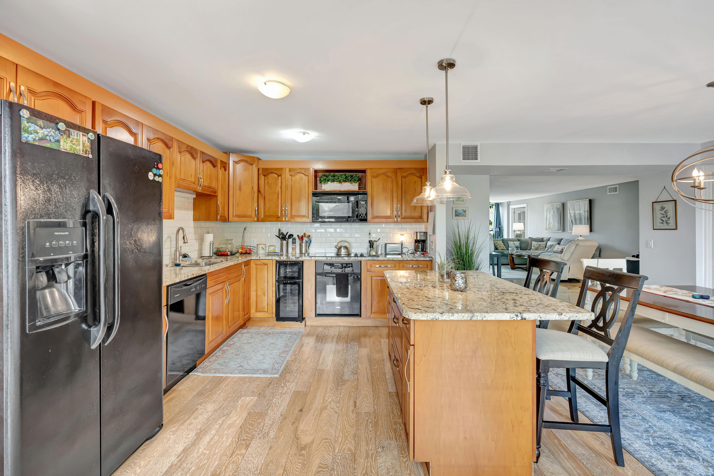 PIPERS LANDING GARDEN APARTMENTS CONDO - Residential