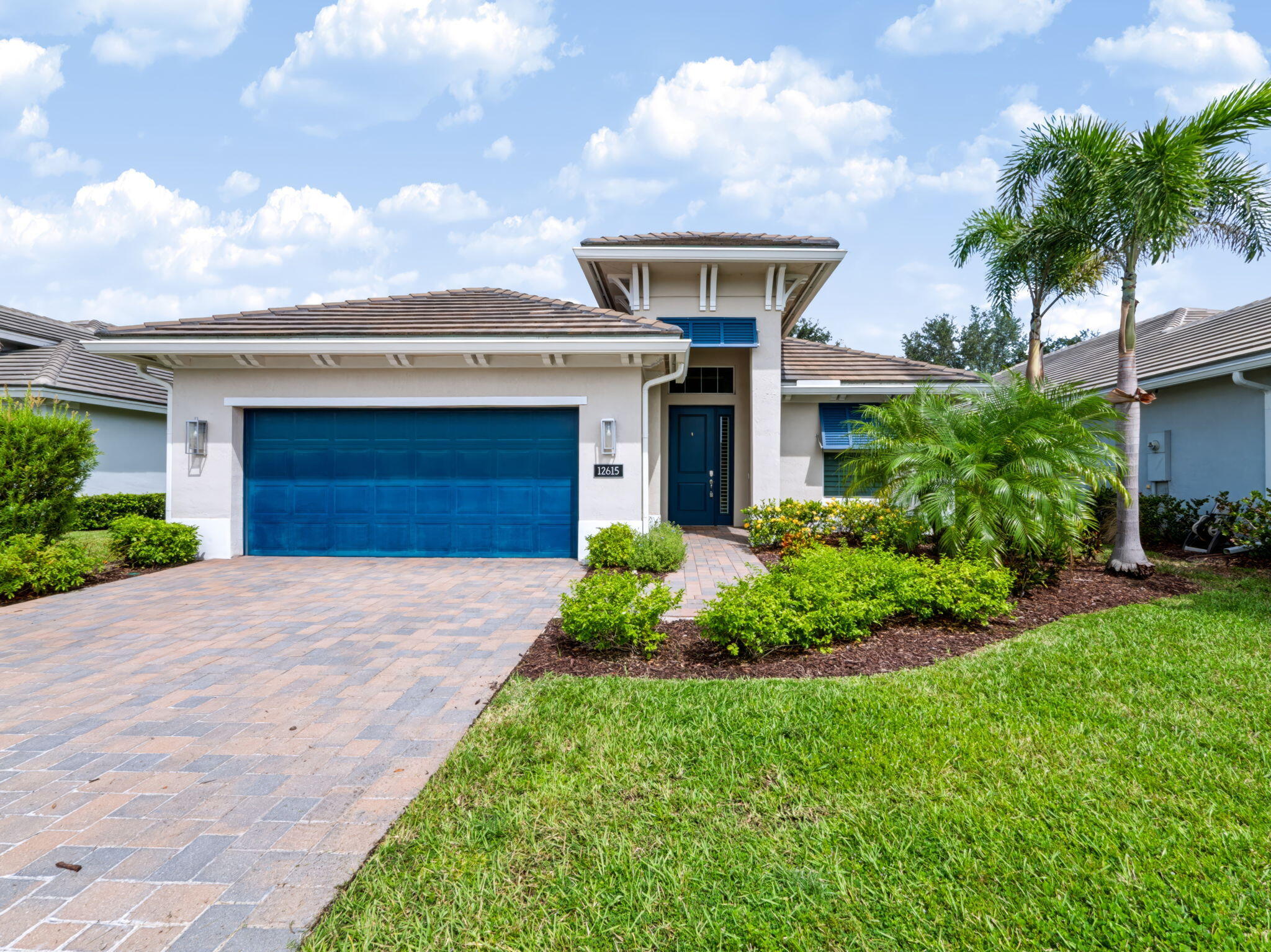 12615 SW Sunrise Lake Terrace