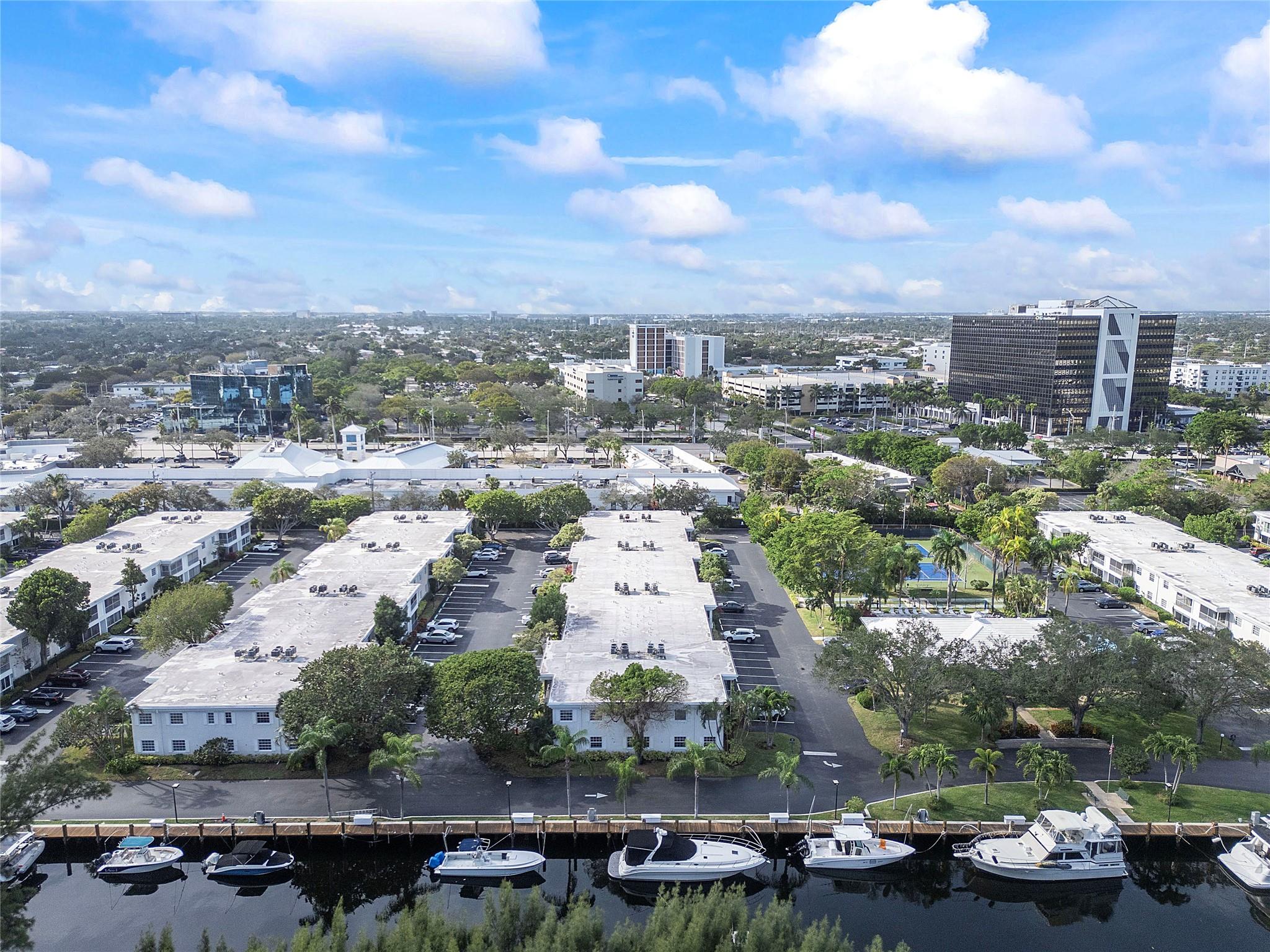 Bay Colony Club - Residential