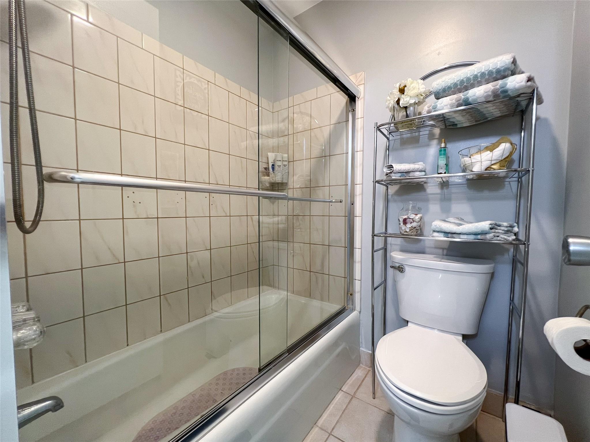 Bay Colony Club - Residential