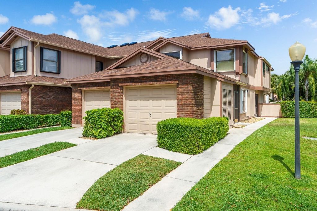 Photo of 900 Crosswinds Drive #D2, Greenacres, FL 33413 (MLS # F10492548)