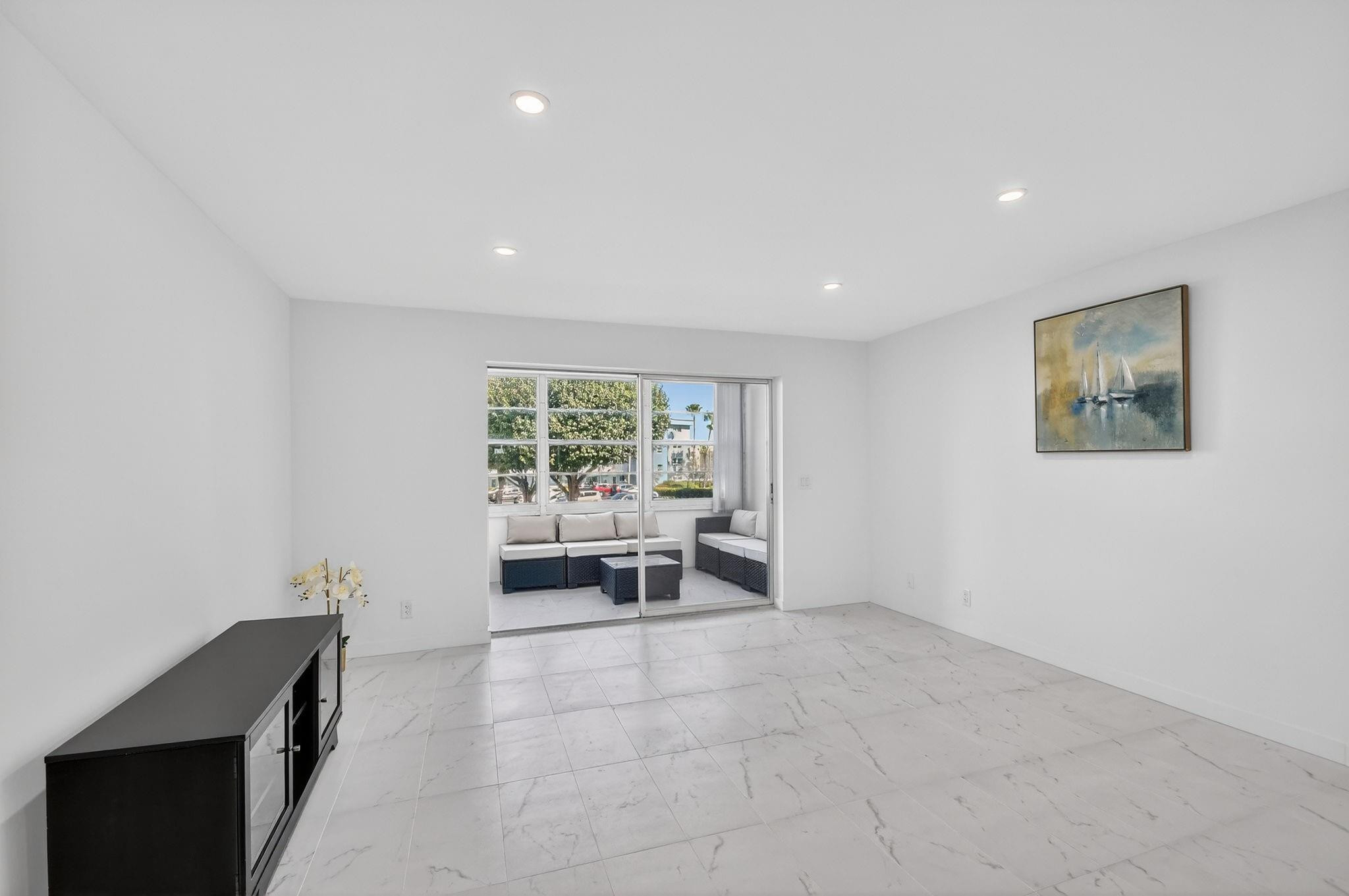 Village Royale Greenridge - Residential