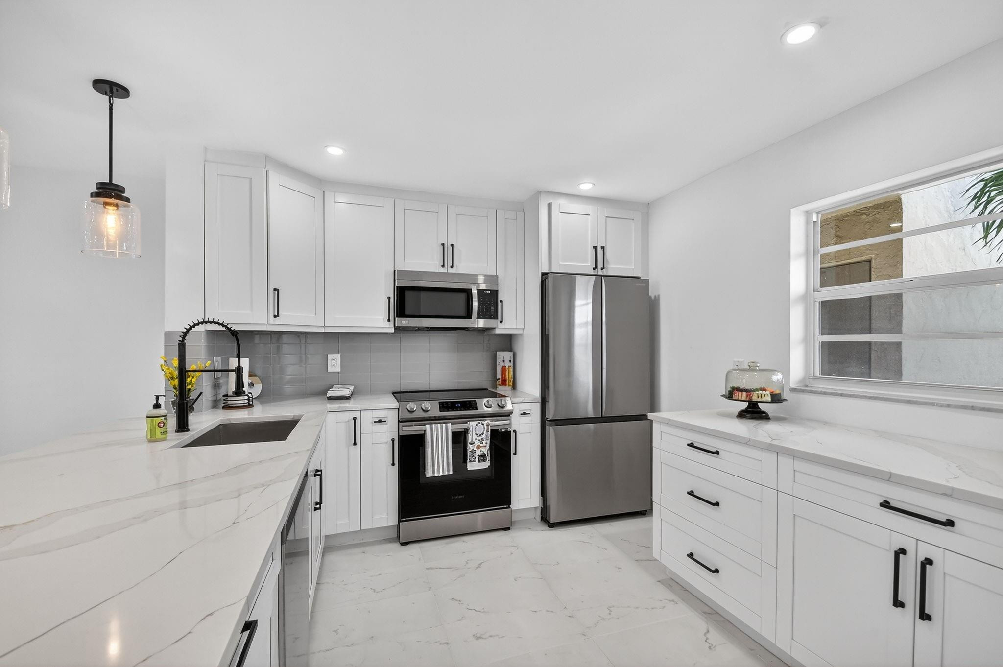 Village Royale Greenridge - Residential