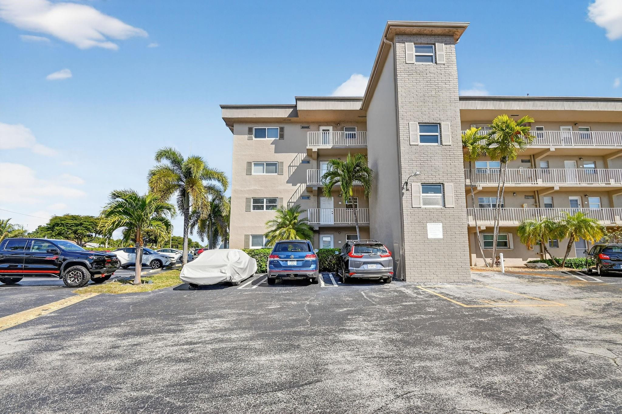 Village Royale Greenridge - Residential