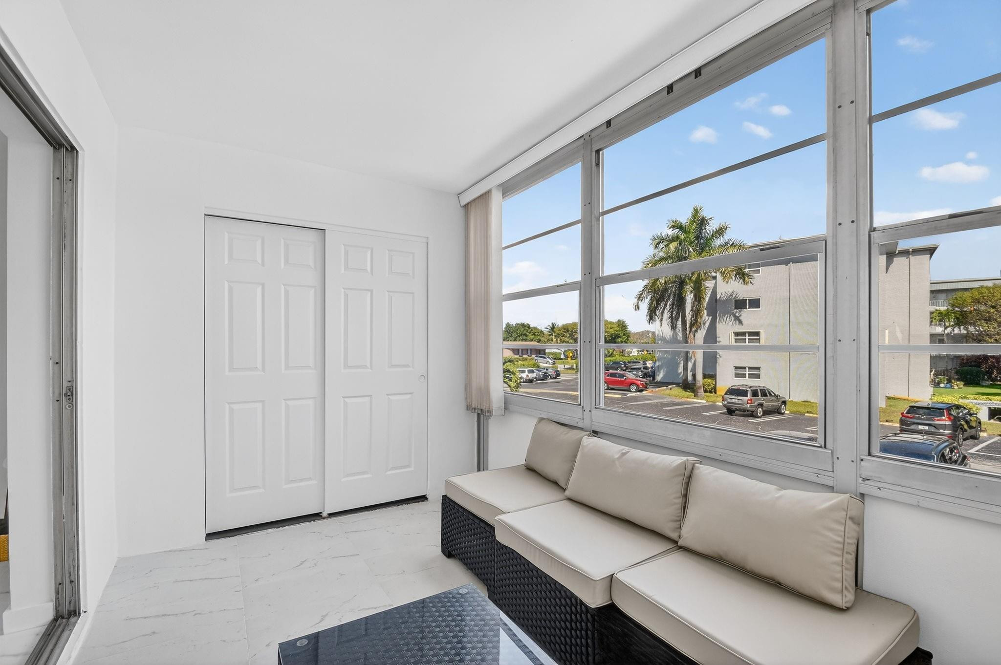 Village Royale Greenridge - Residential