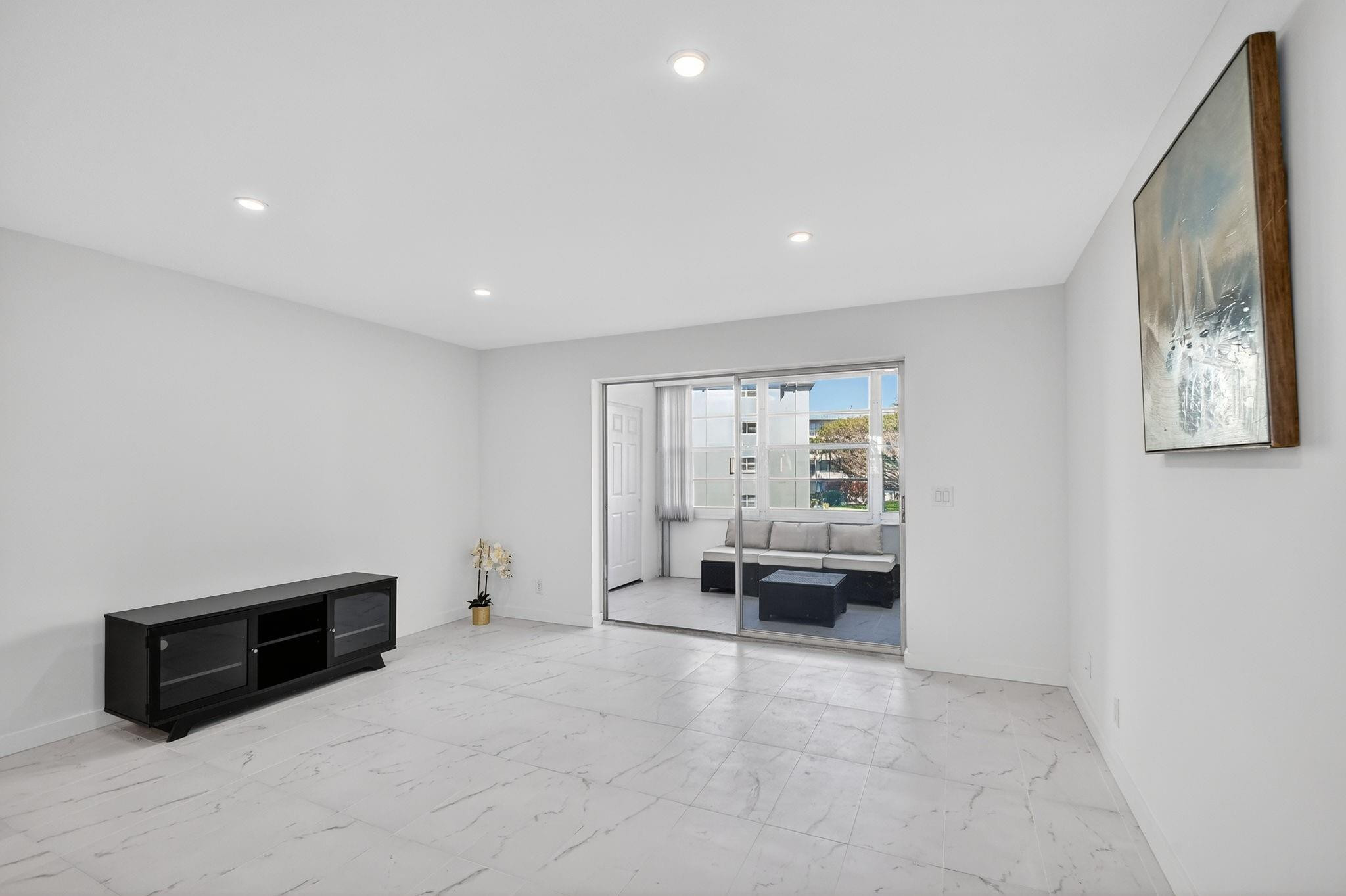 Village Royale Greenridge - Residential