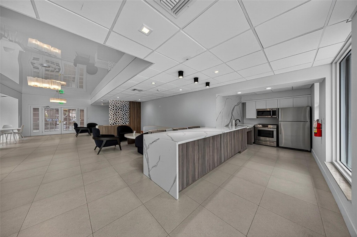 Drake Tower - Residential