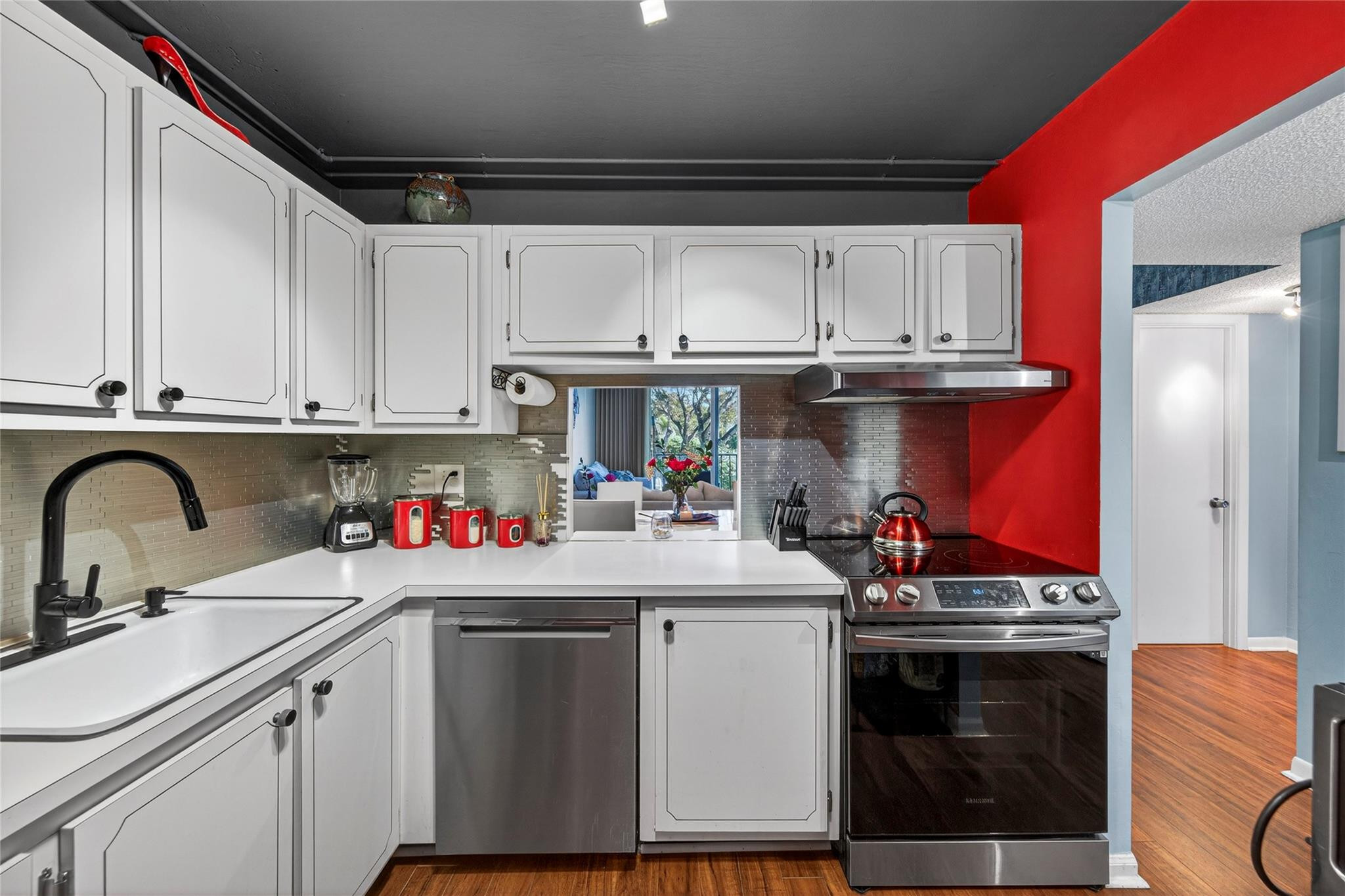 1800 N Andrews Avenue 2f