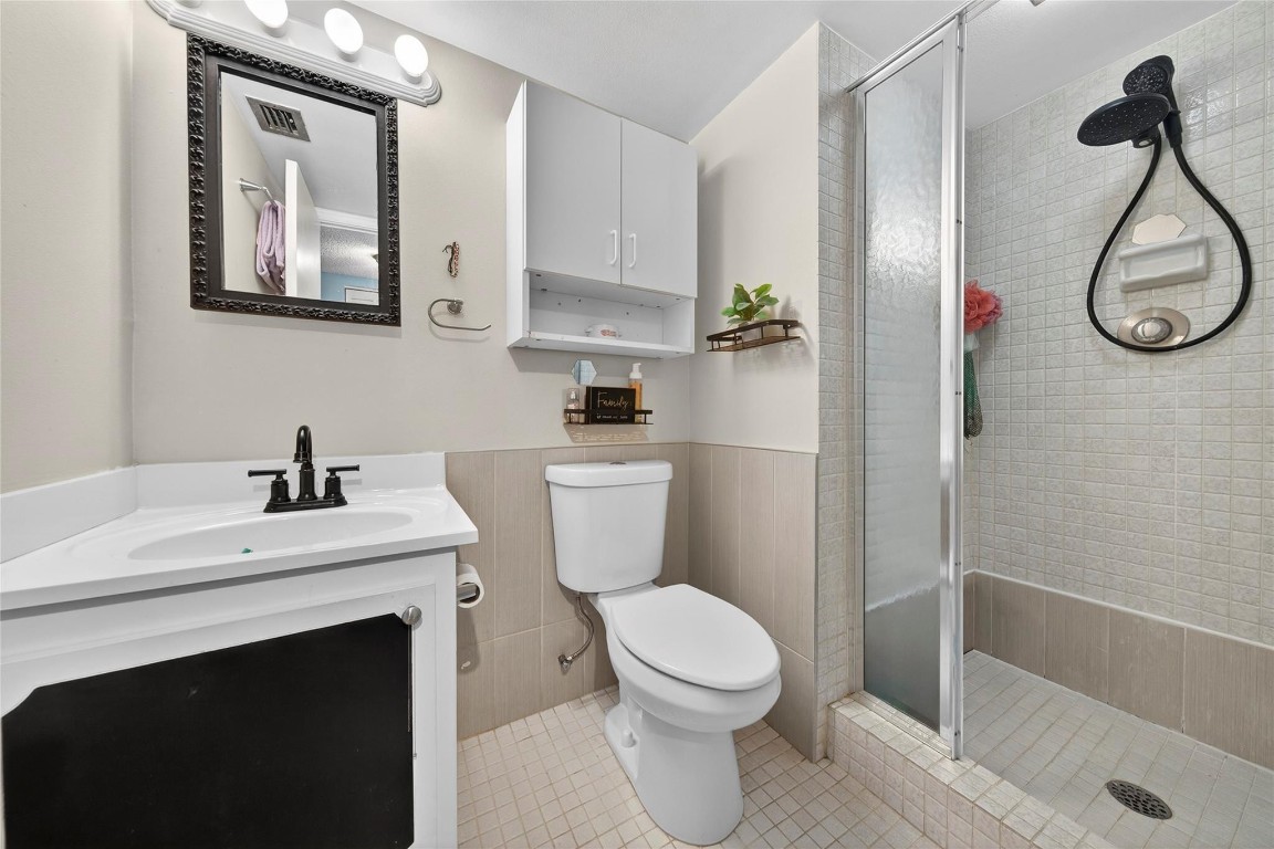 Drake Tower - Residential