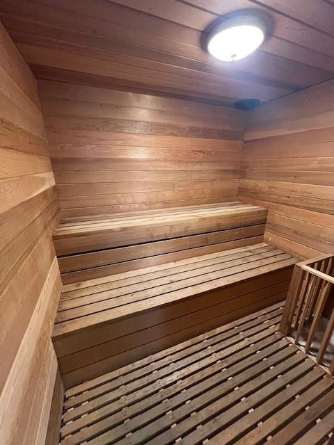 Imperial Point Colonades - Residential