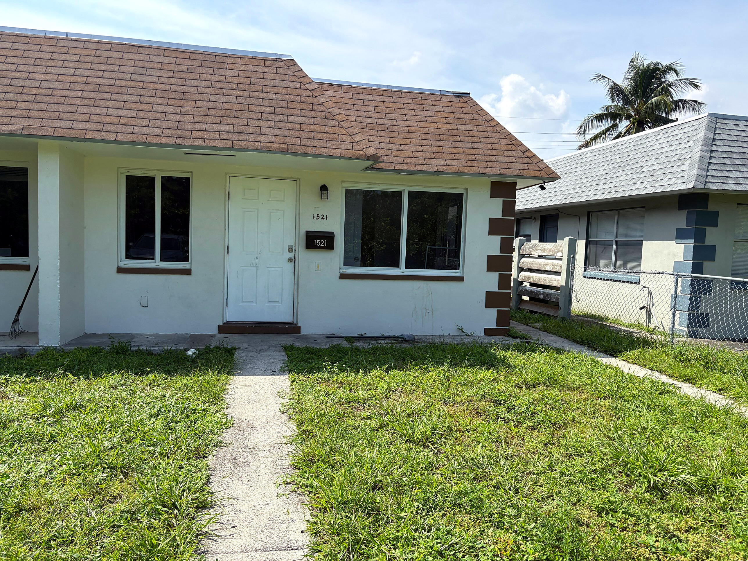 View photos, virtual tours, details... 1521 NW 8th Avenue