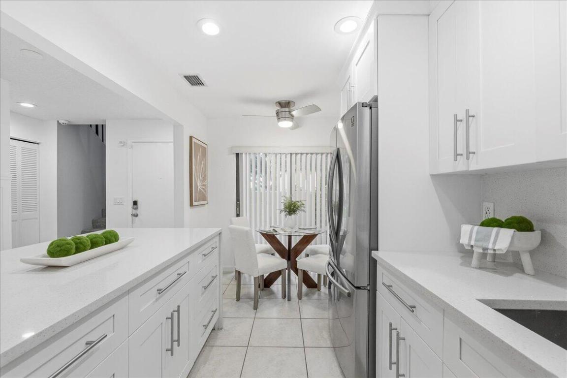 VISTAS OF BOCA LAGO CONDO - Residential