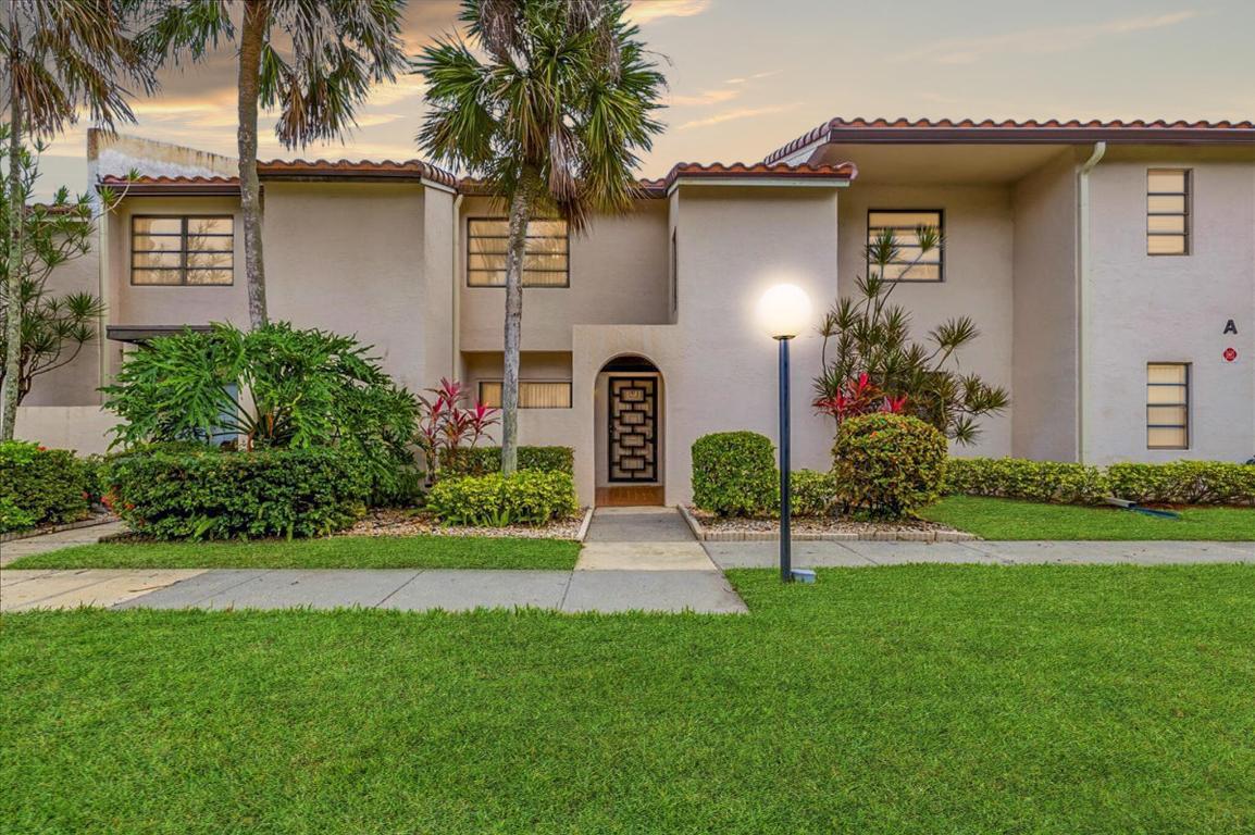 VISTAS OF BOCA LAGO CONDO - Residential