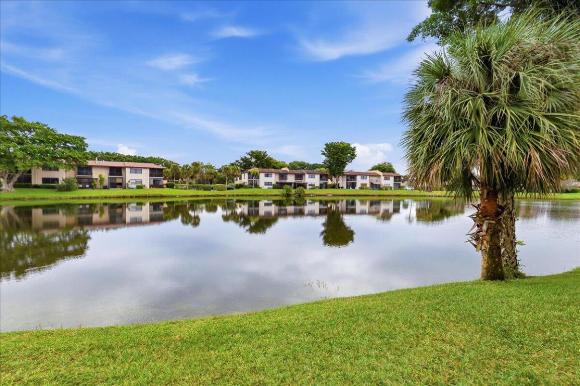 VISTAS OF BOCA LAGO CONDO - Residential