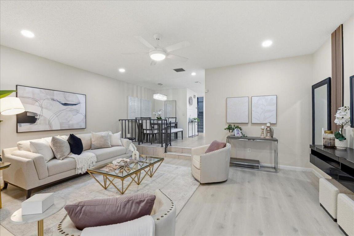 VISTAS OF BOCA LAGO CONDO - Residential