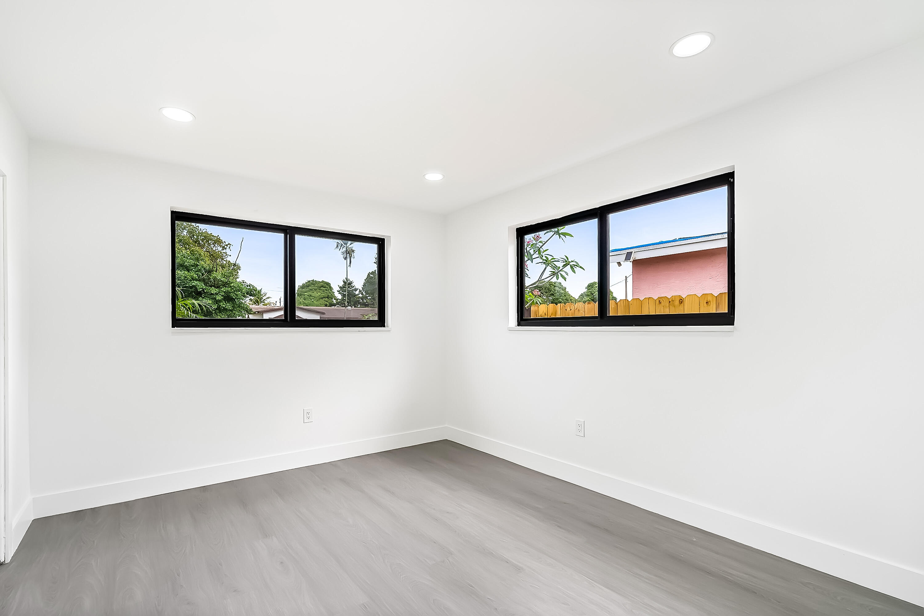 MIRAMAR PARK FOURTH ADD - Residential