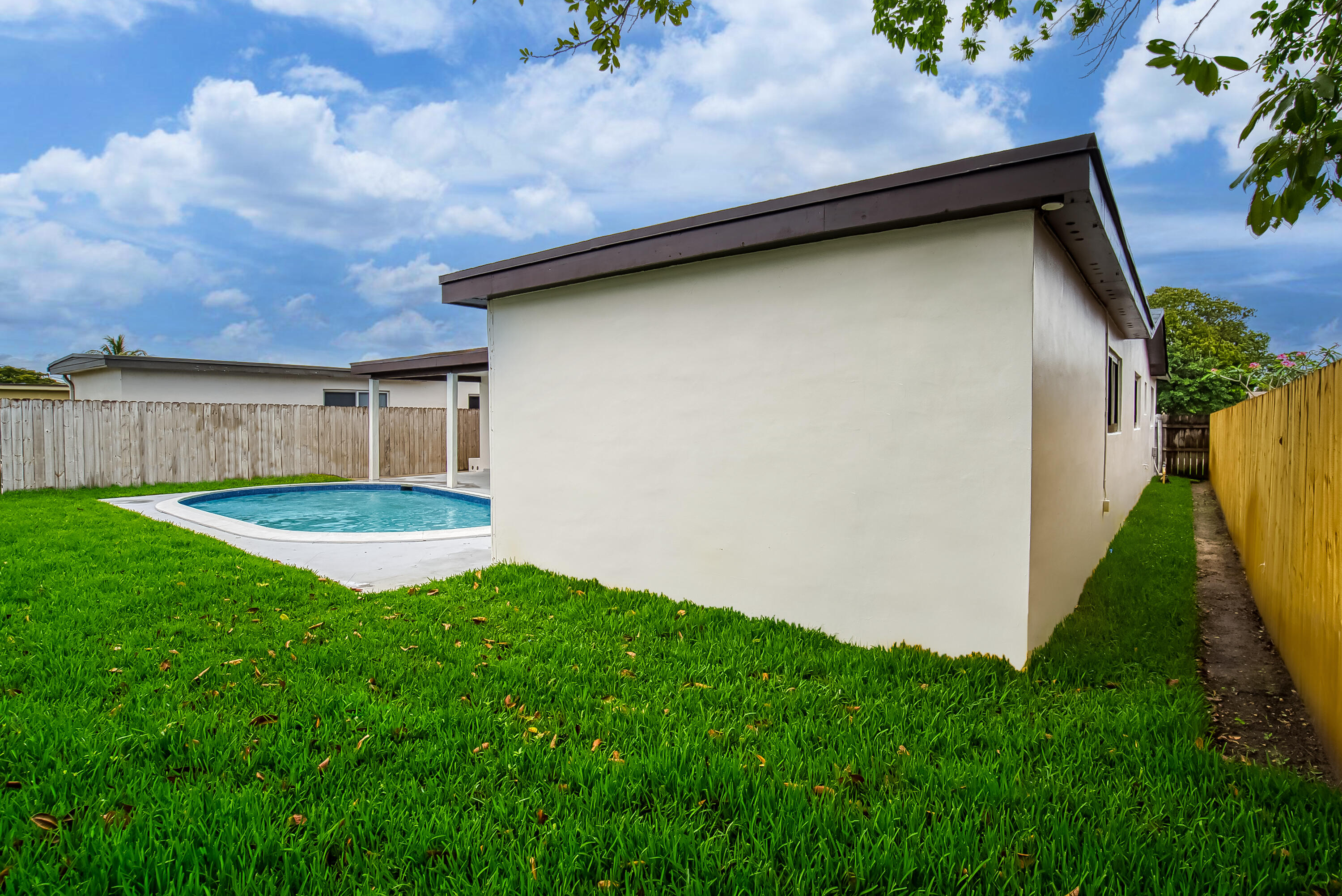 MIRAMAR PARK FOURTH ADD - Residential