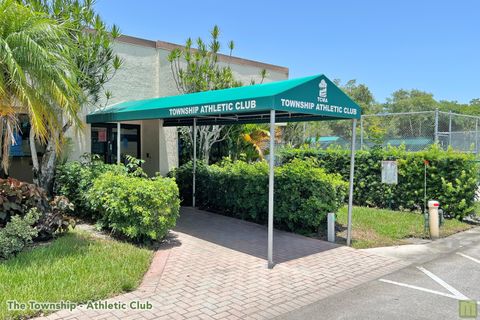 Tiny photo for 2570 Carambola Circle N #1857, Coconut Creek, FL 33066 (MLS # B26053045)