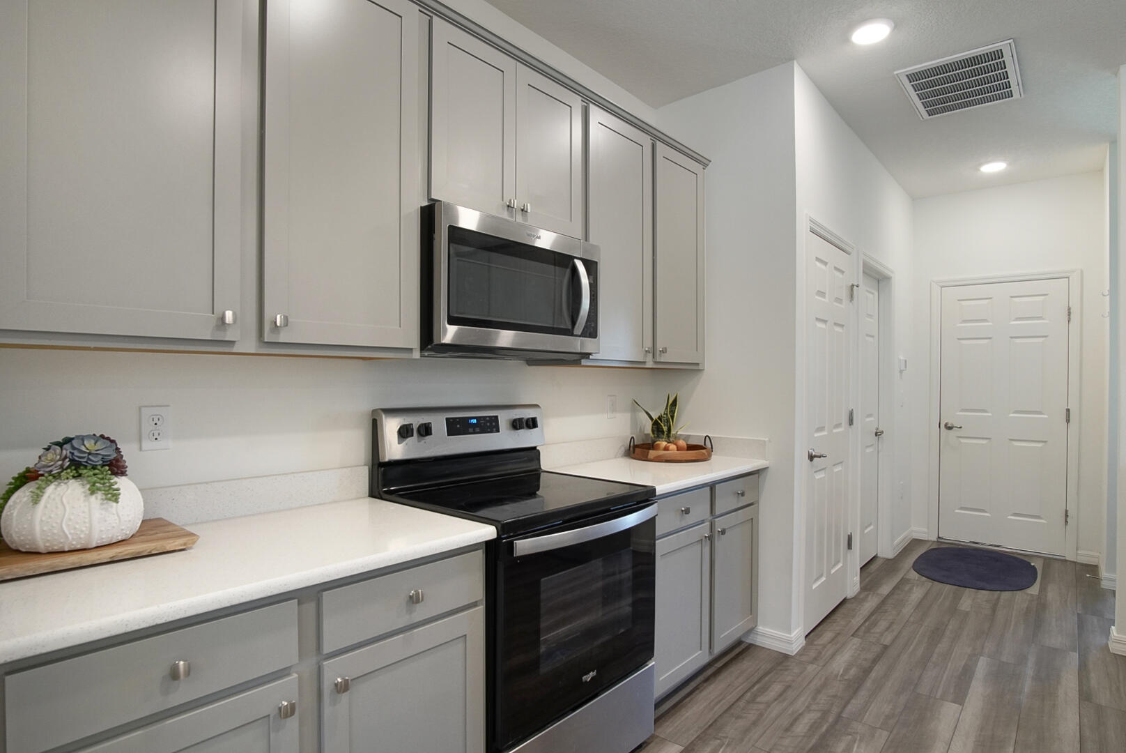 PORT ST LUCIE SECTION 48 1ST REPLAT - Residential