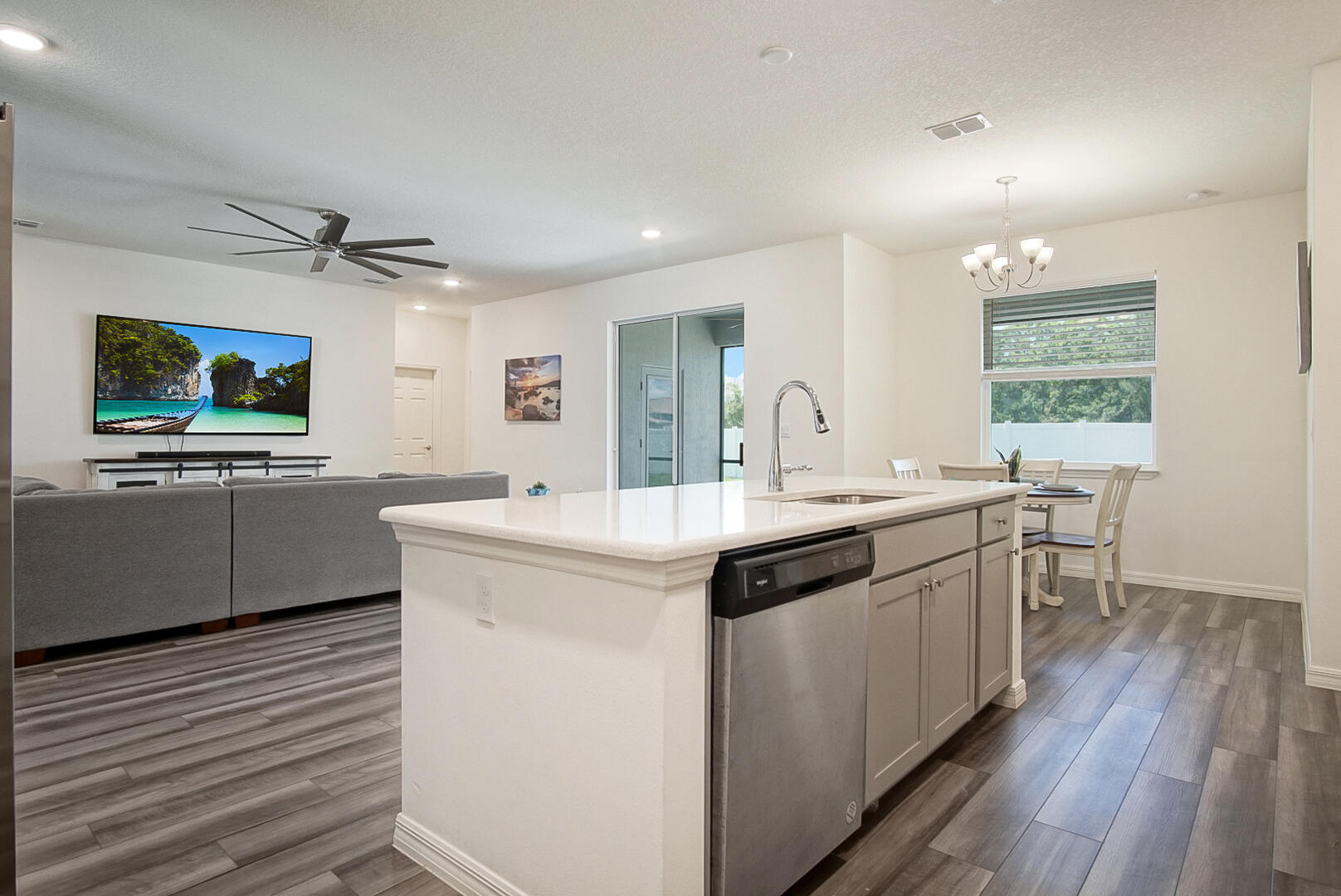 PORT ST LUCIE SECTION 48 1ST REPLAT - Residential