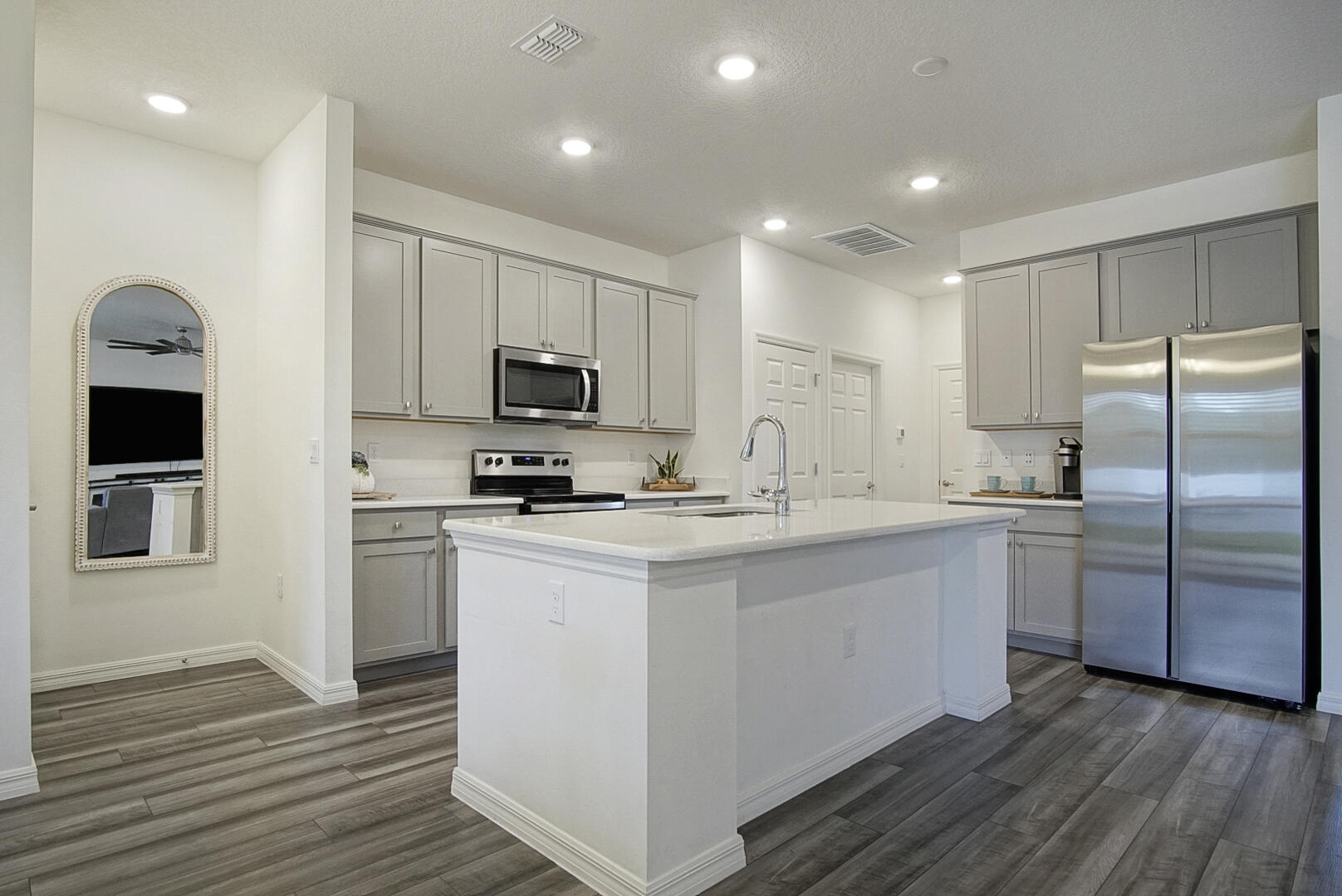 PORT ST LUCIE SECTION 48 1ST REPLAT - Residential