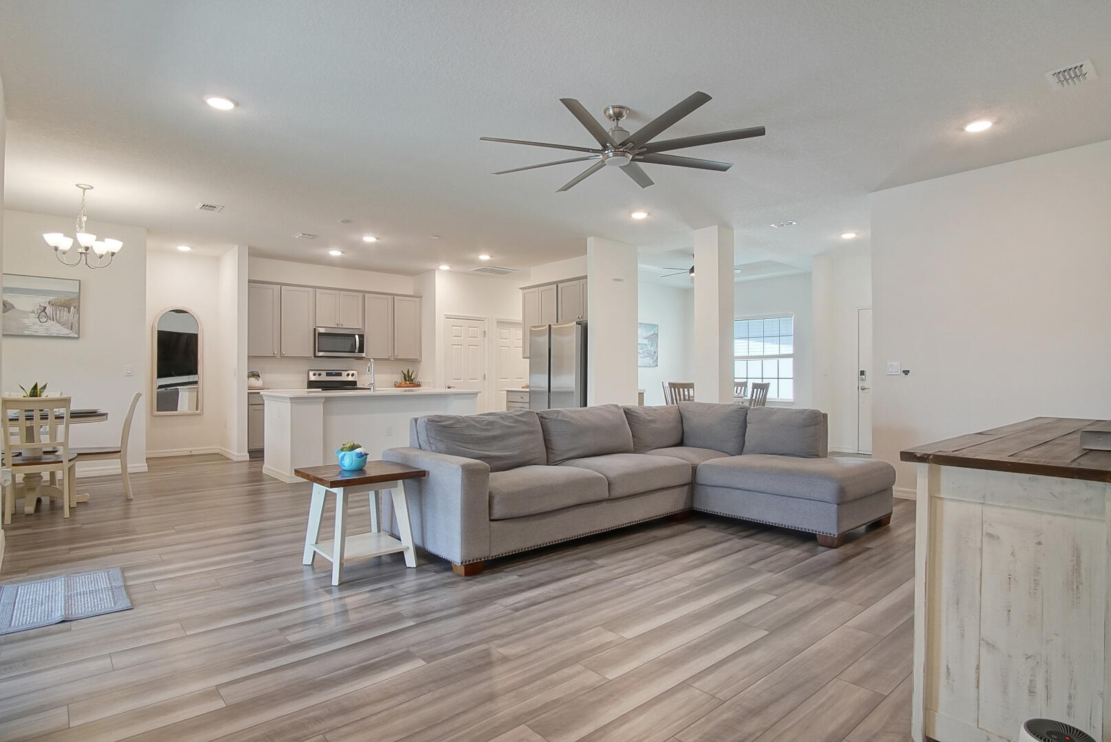 PORT ST LUCIE SECTION 48 1ST REPLAT - Residential