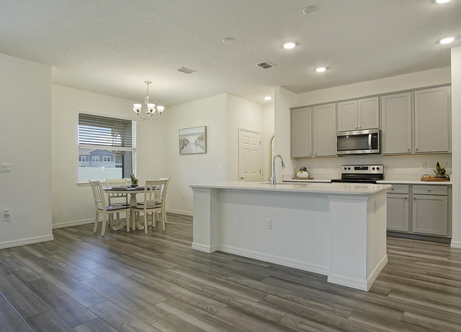 PORT ST LUCIE SECTION 48 1ST REPLAT - Residential