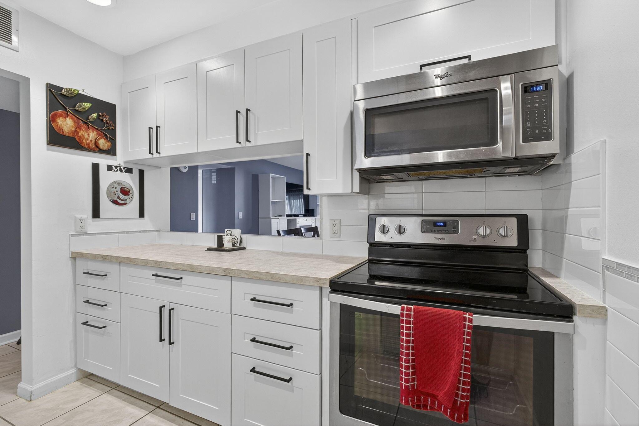 GREENWAY VILLAGE SOUTH CO - Residential Lease