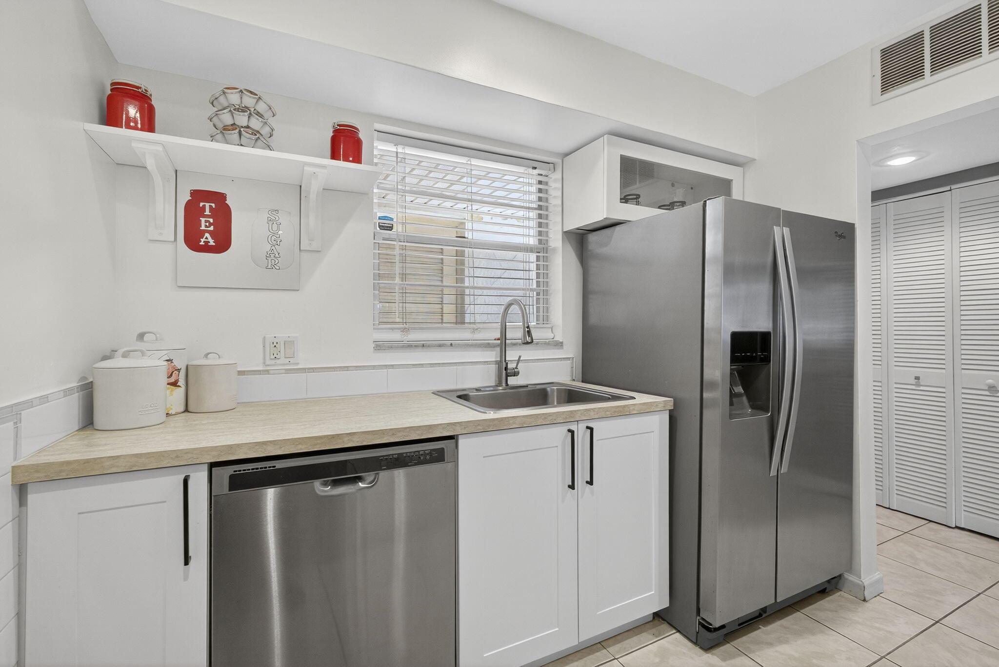 GREENWAY VILLAGE SOUTH CO - Residential Lease