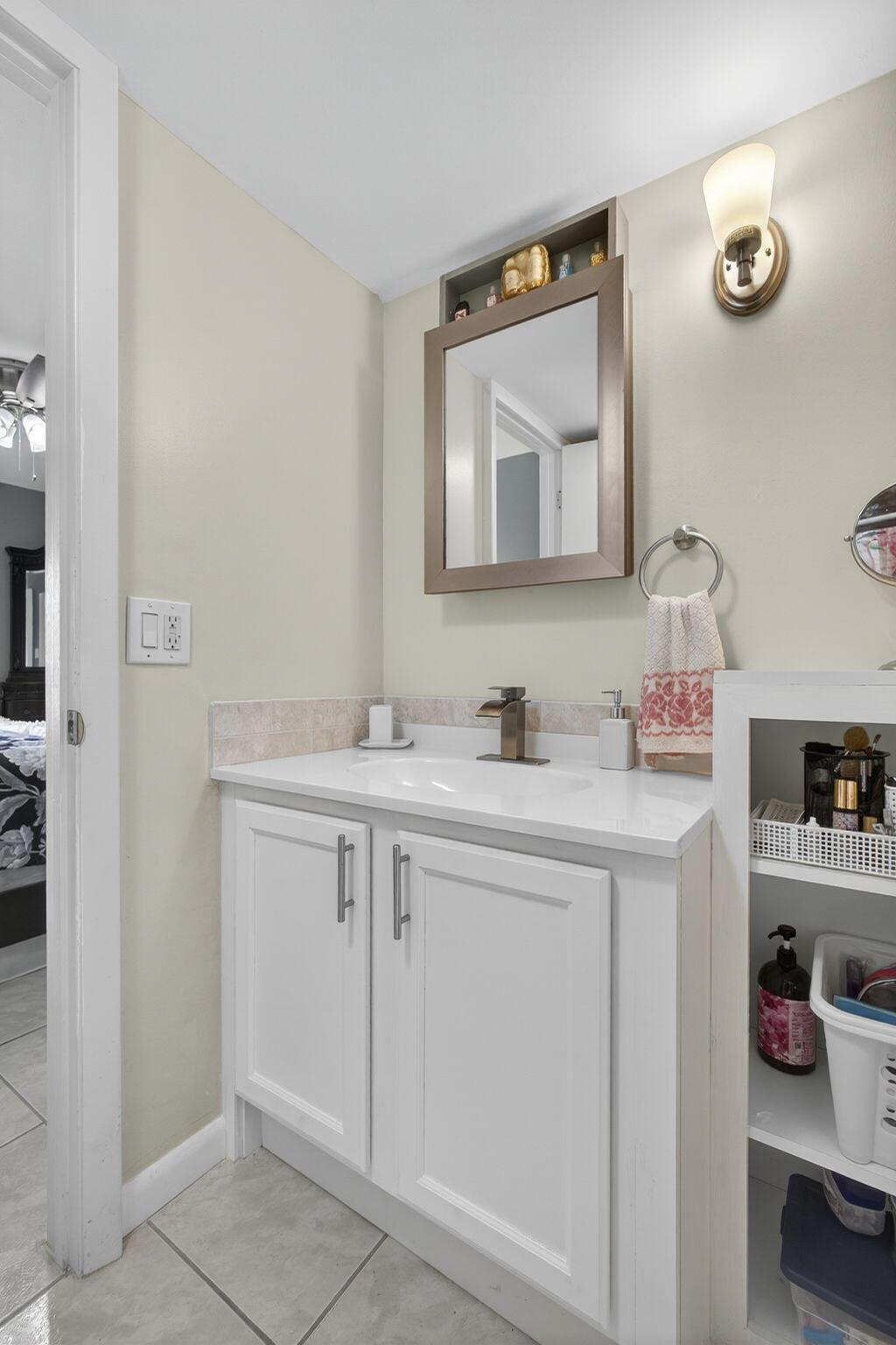 GREENWAY VILLAGE SOUTH CO - Residential Lease