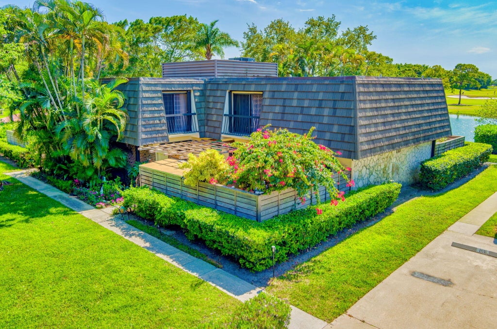 Photo of 1109 11th Terrace, Palm Beach Gardens, FL 33418 (MLS # R10975546)