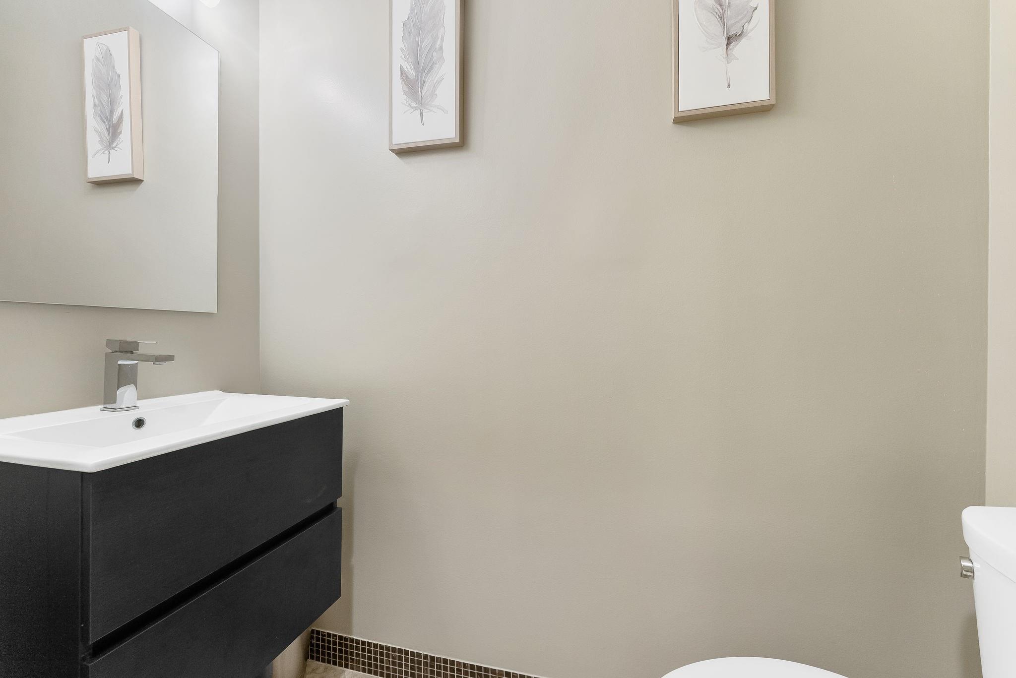 COUNTRY CLUB VILLAGE - Residential