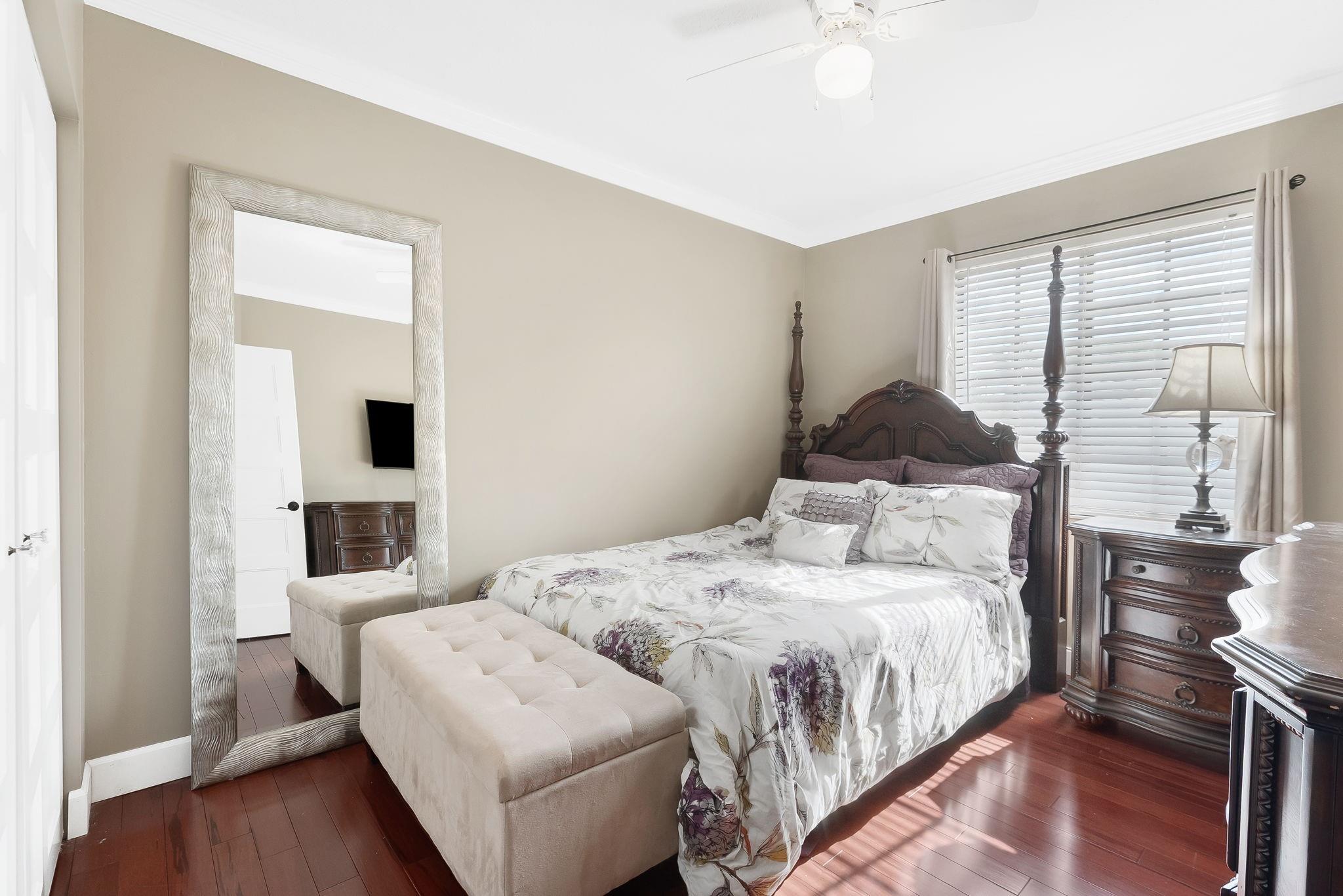 COUNTRY CLUB VILLAGE - Residential