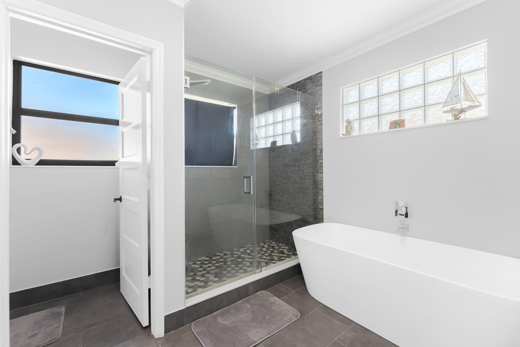 COUNTRY CLUB VILLAGE - Residential