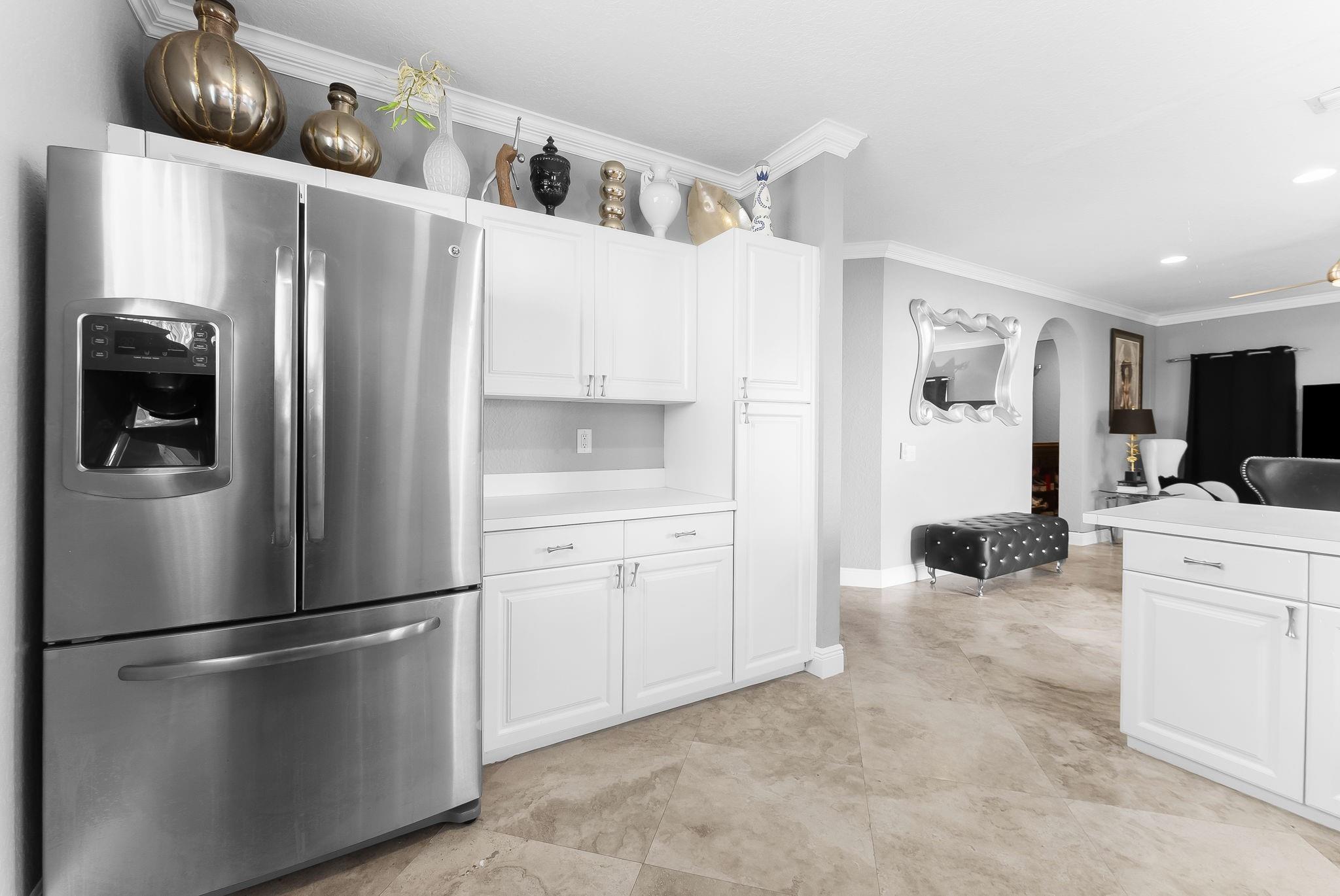 COUNTRY CLUB VILLAGE - Residential