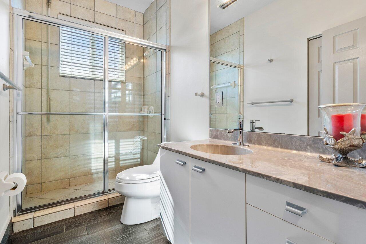 LAKE WYMAN ESTATES - Residential