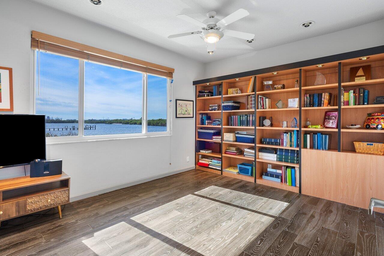 LAKE WYMAN ESTATES - Residential