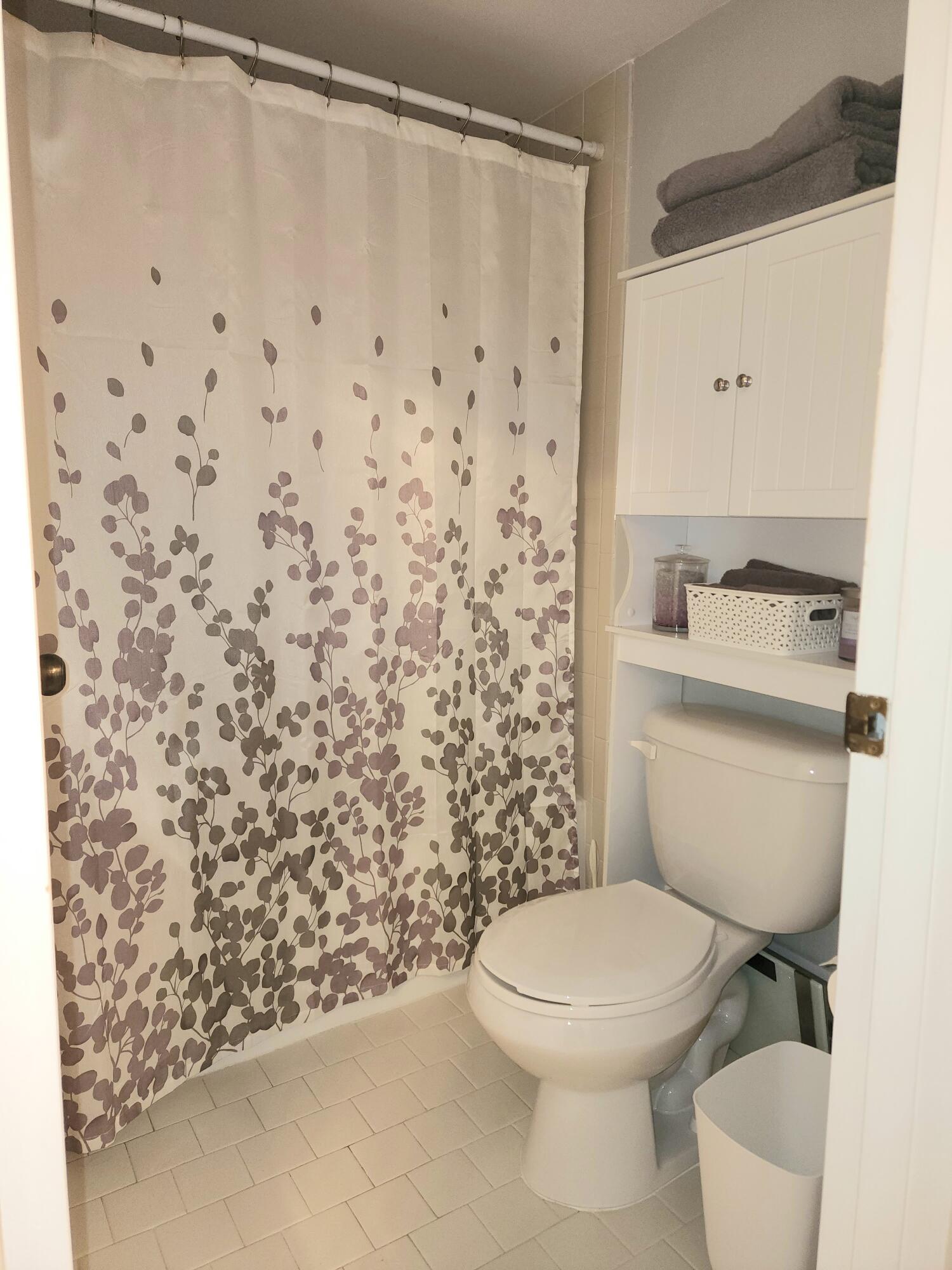 TOWNE GREENE CONDO - Residential Lease
