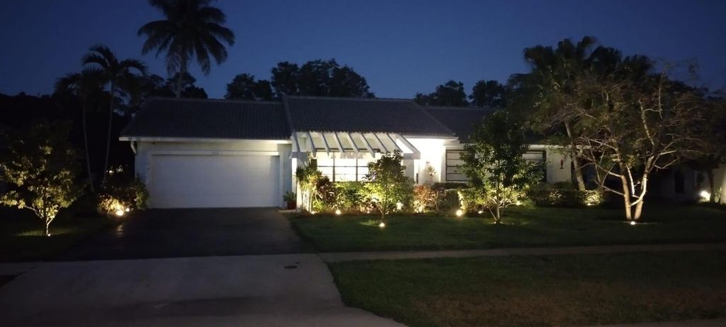 Photo of 21116 Shady Vista Lane, Boca Raton, FL 33428 (MLS # R10993387)