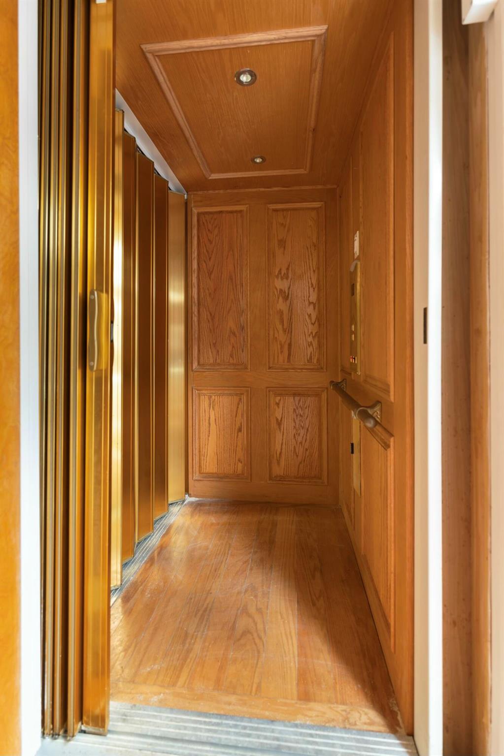 VIA LELA OF WORTH AVE CON - Residential Lease