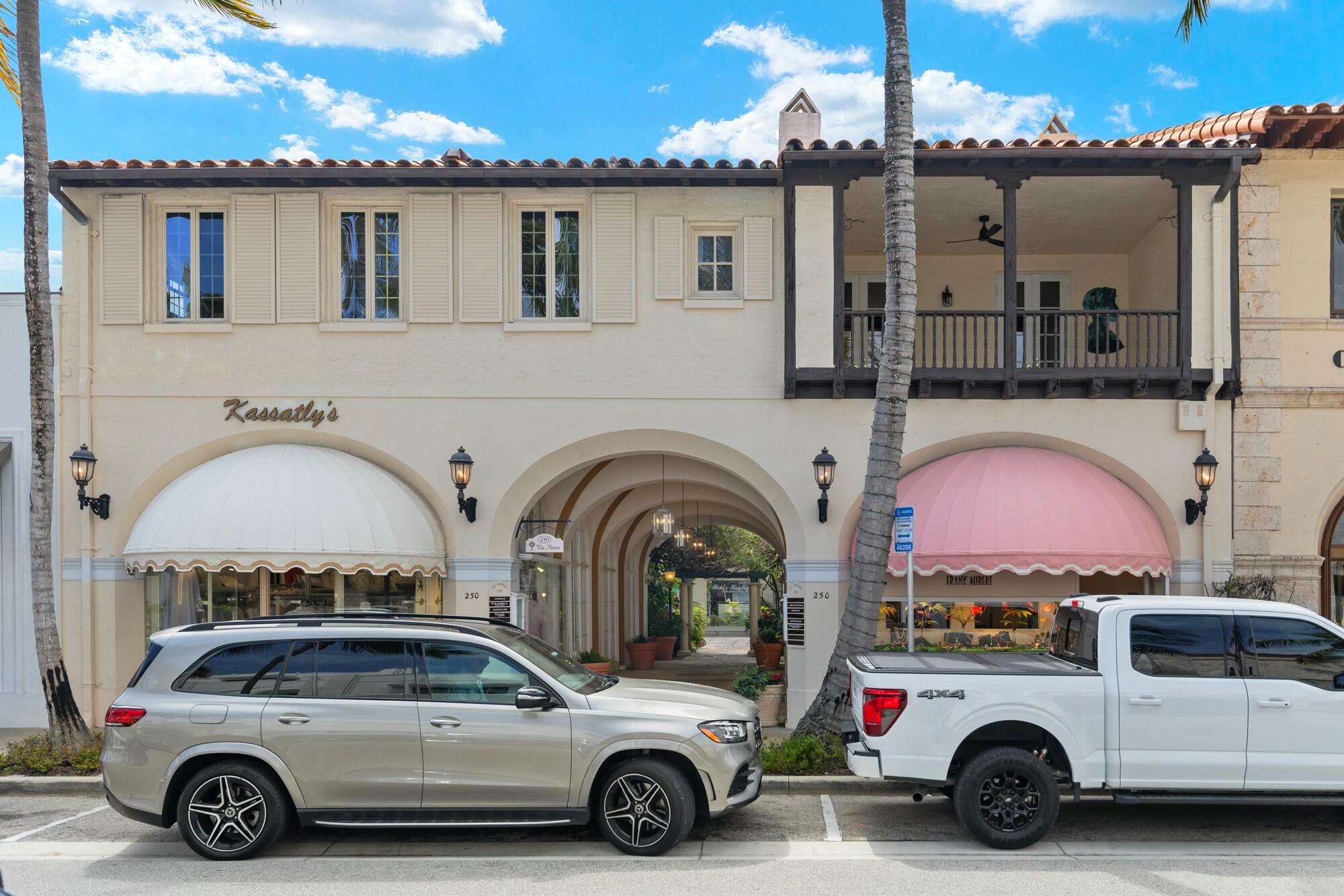 VIA LELA OF WORTH AVE CON - Residential Lease