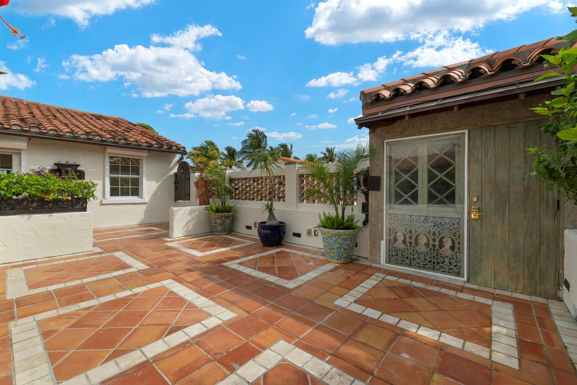 VIA LELA OF WORTH AVE CON - Residential Lease