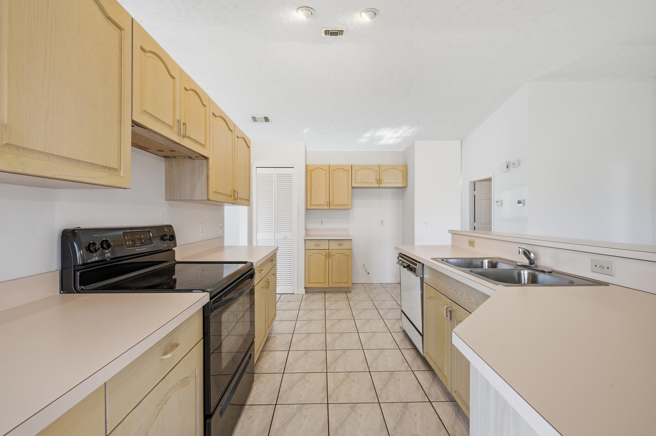 PORT ST LUCIE SECTION 2 - Residential