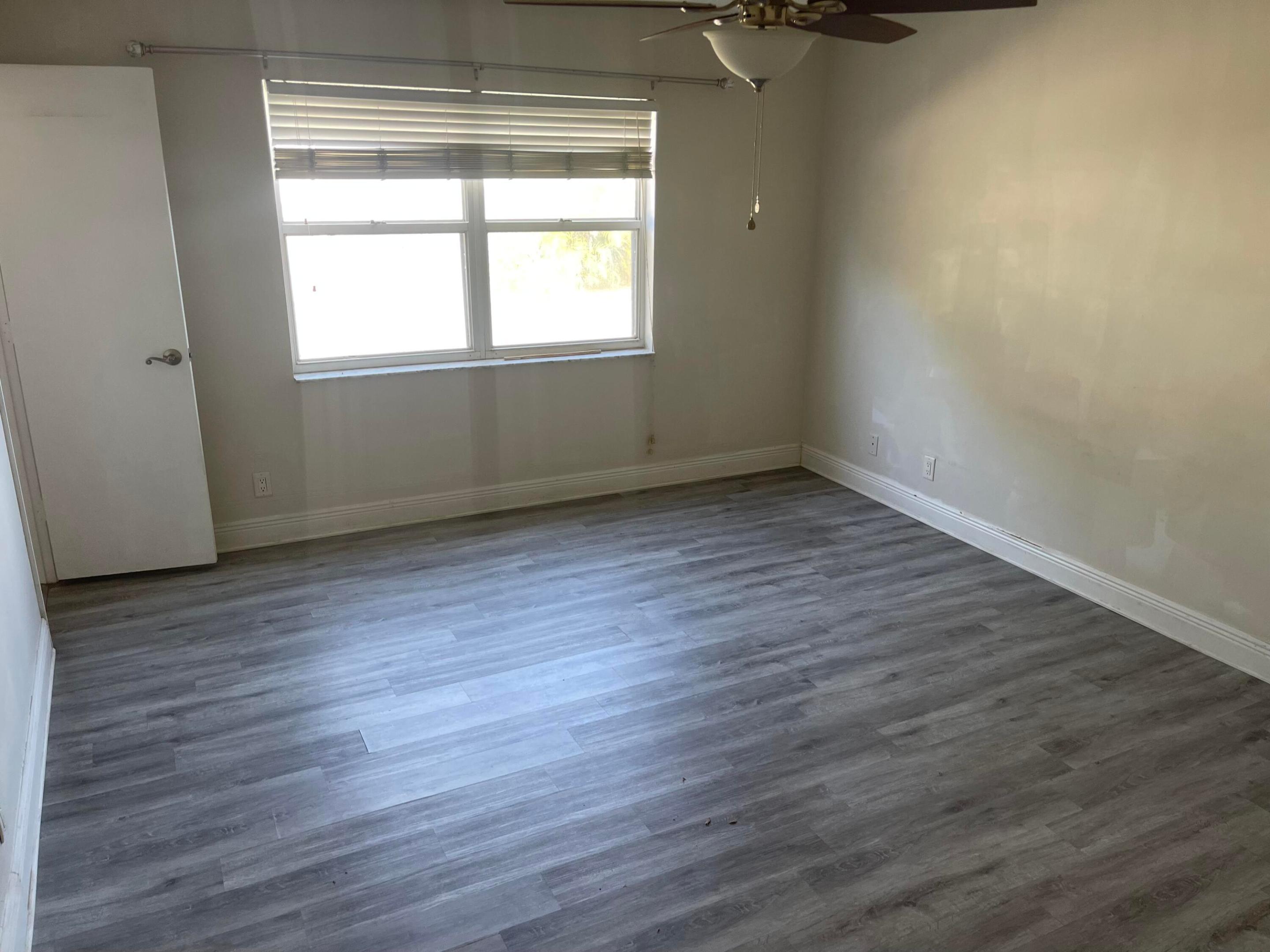 EASTRIDGE ESTATES - Residential Lease