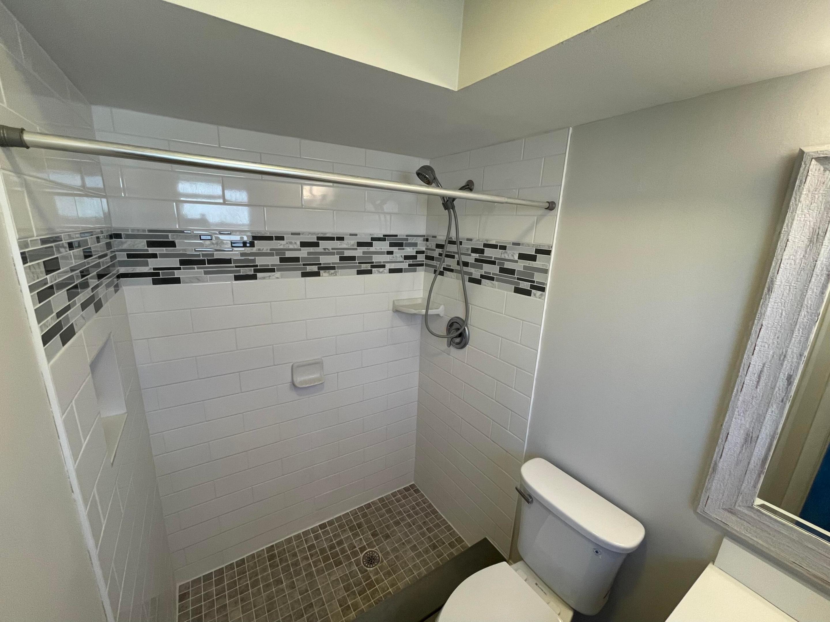 EASTRIDGE ESTATES - Residential Lease