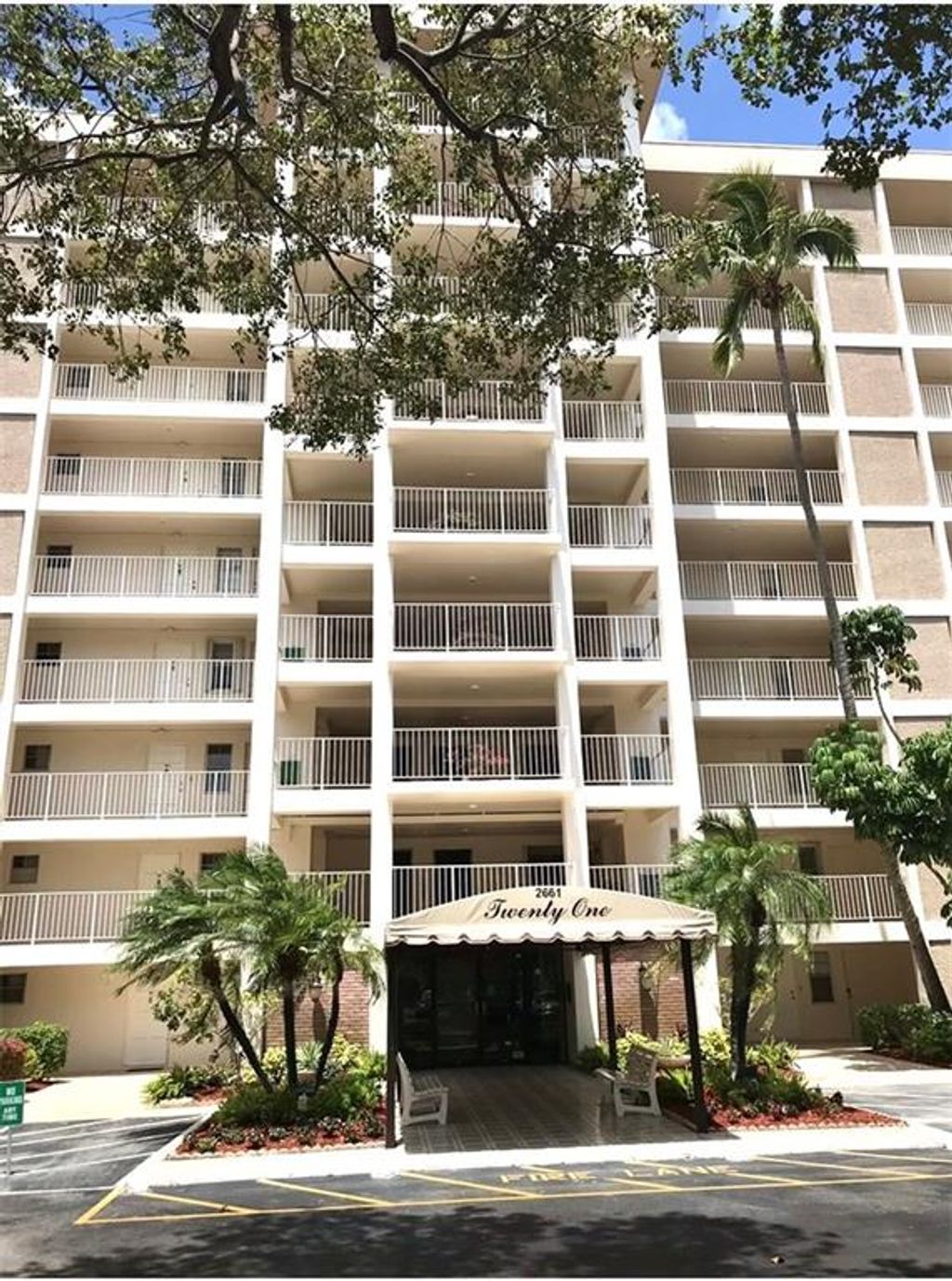 Photo of 2661 S Course Dr #507, Pompano Beach, FL 33069 (MLS # F10297290)
